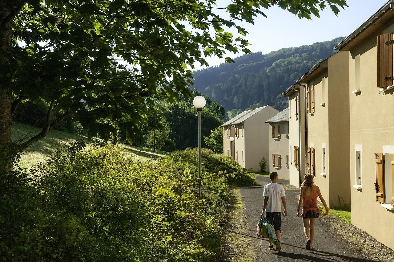 Residence Le Village Goelia Saint-Geniez-dʼOlt Lägenhetshotell